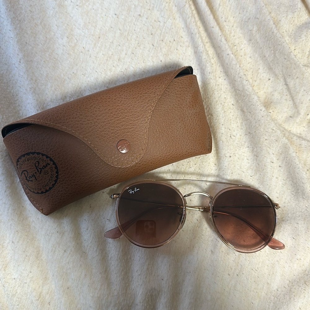 Ray-Ban Round Double Bridge. Color polished copper & brown.